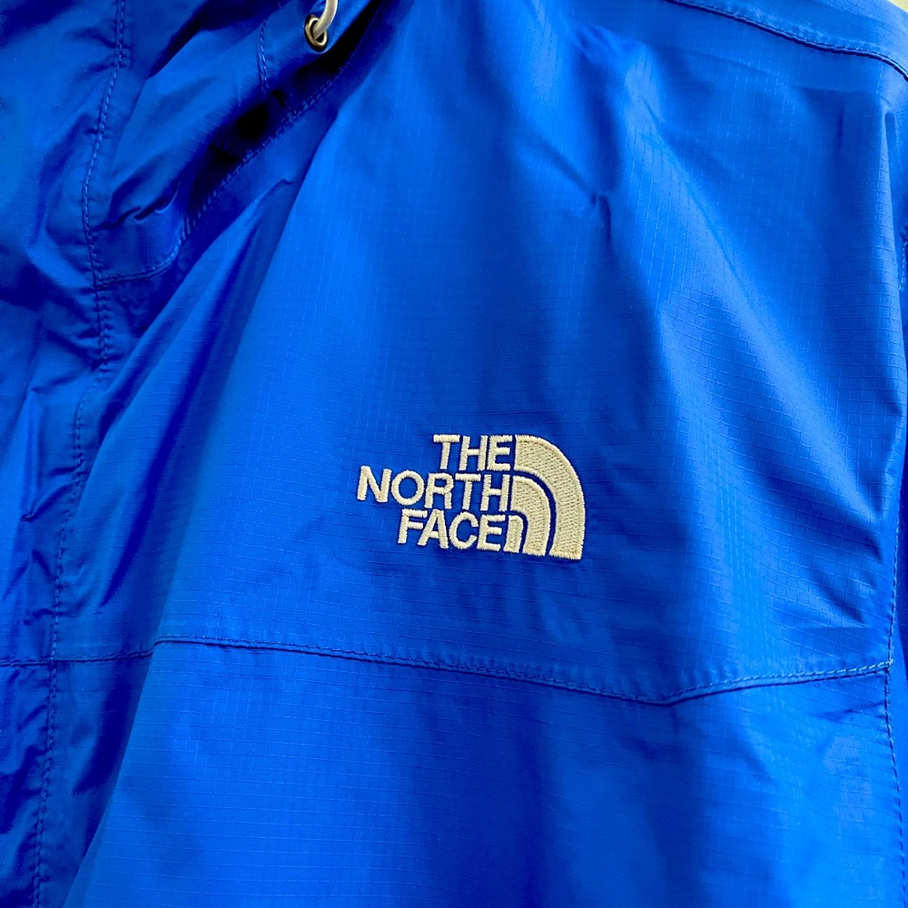 Men’s The NorthFace windbreaker